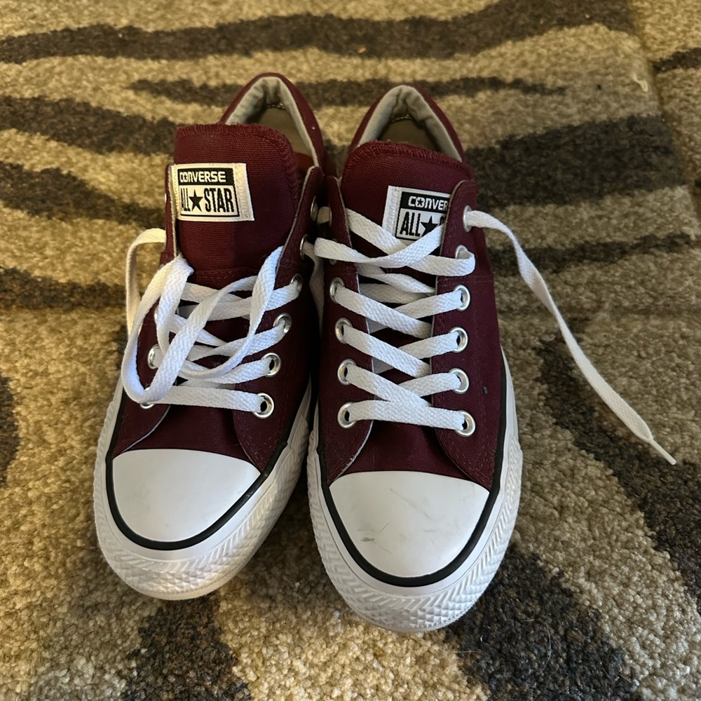 CONVERSE All Stars Red/White shoes Women’s 7